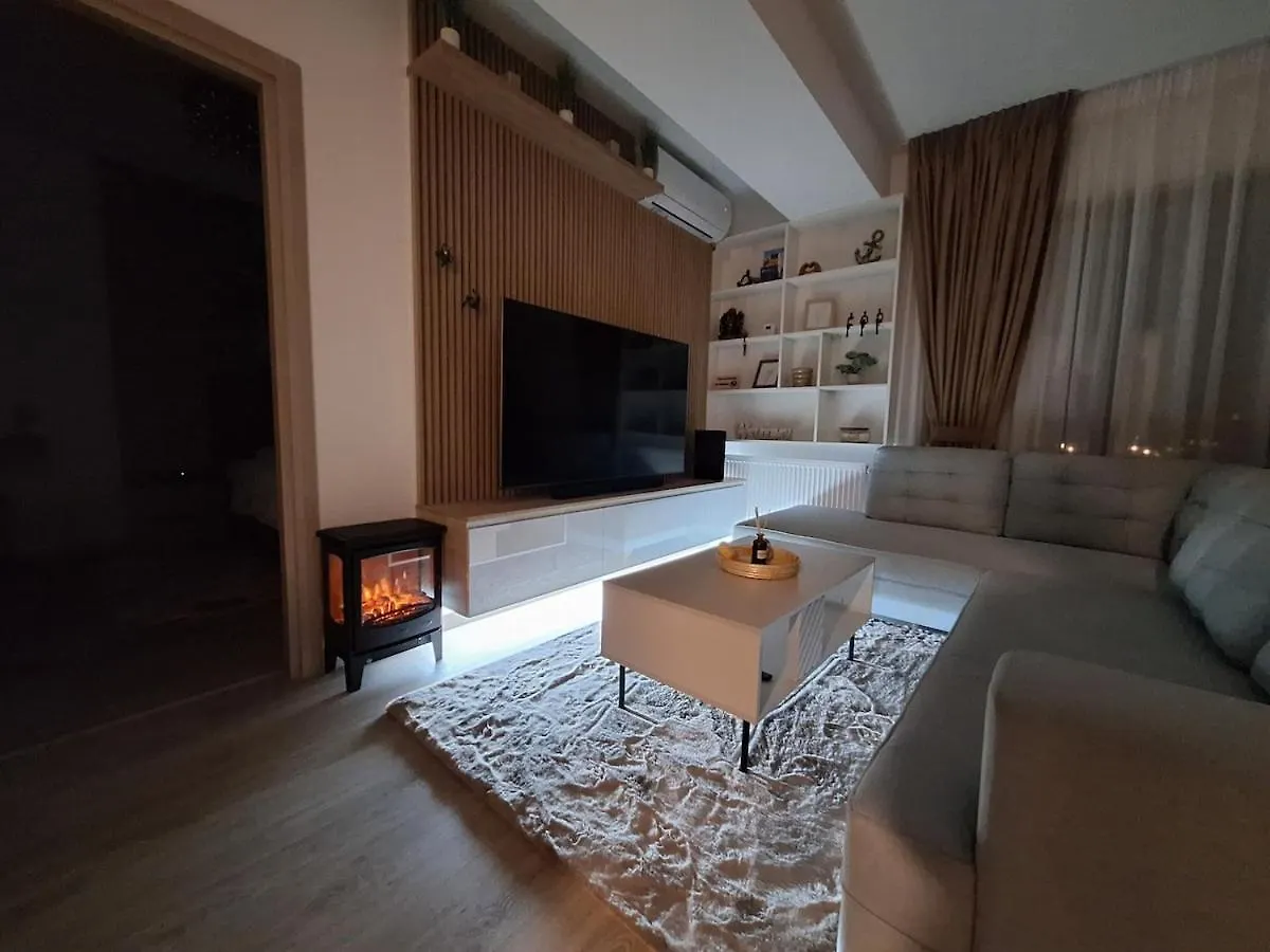 Charming One Bedroom Suite With Balcony & Parking Bukarest