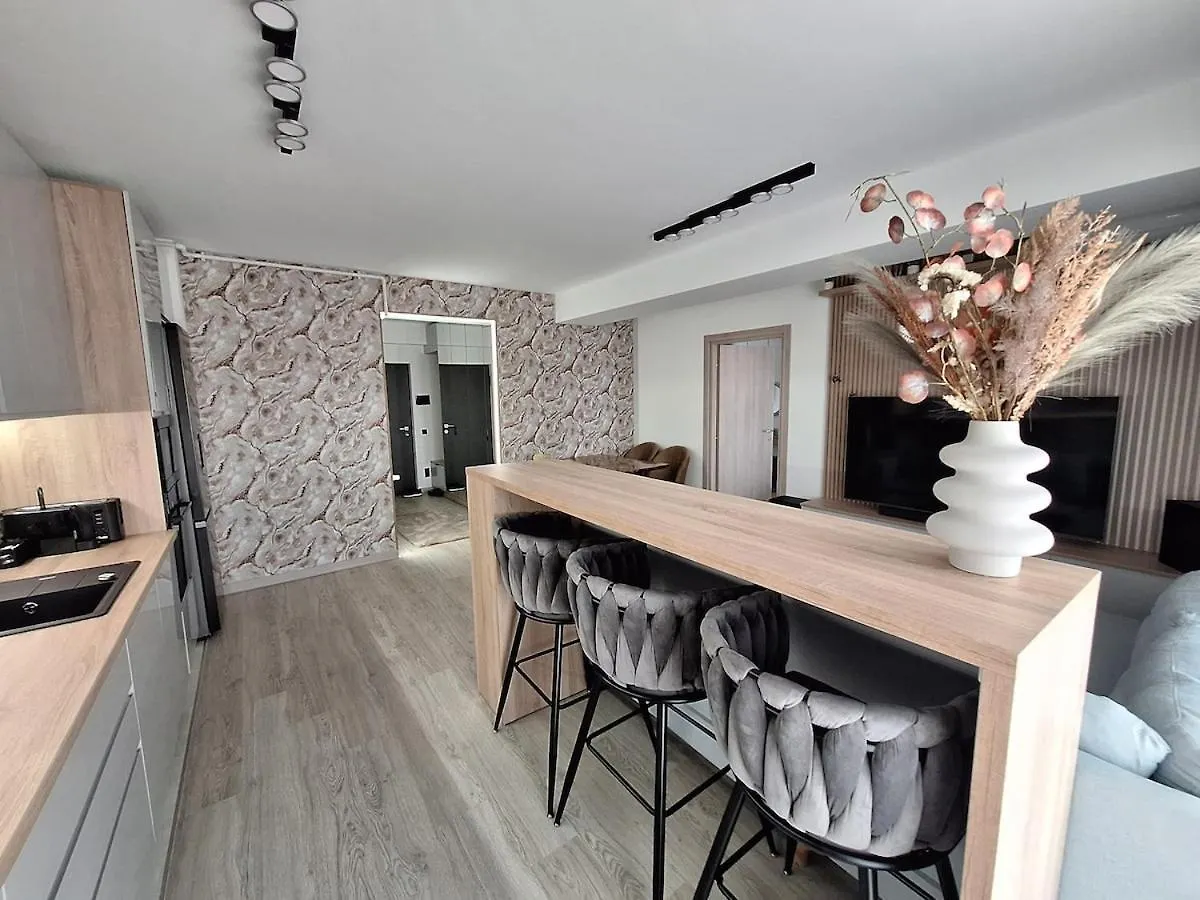 Charming One Bedroom Suite With Balcony & Parking Bukarest Rumänien