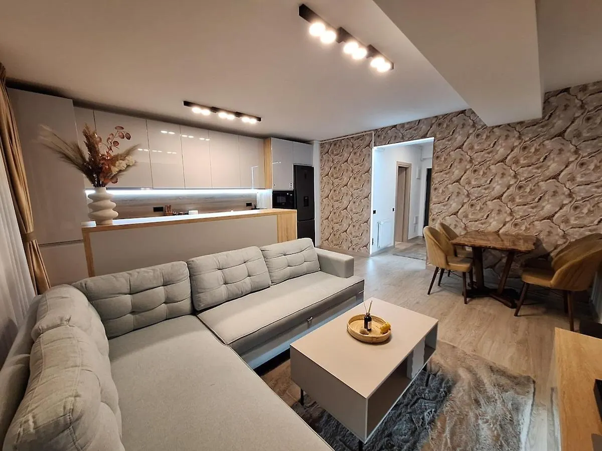Charming One Bedroom Suite With Balcony & Parking Bukarest