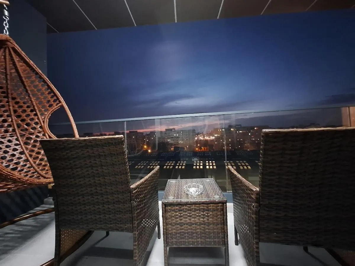 Apartment Charming One Bedroom Suite With Balcony & Parking Bukarest